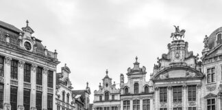 Dlaczego jest 12 gwiazd na fladze Unii Europejskiej?