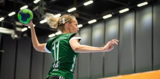 Z kim Polska gra w piłkę ręczną?